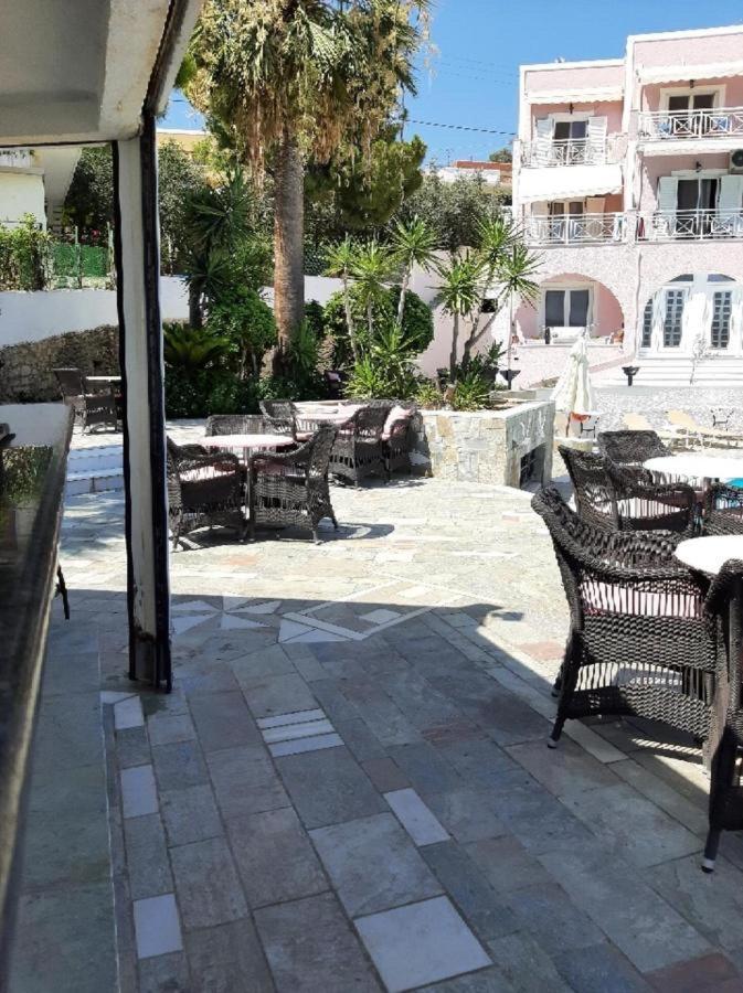 Villa Alexandra Agia Marina  Exteriör bild