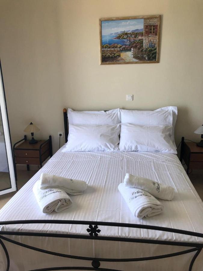 Villa Alexandra Agia Marina  Exteriör bild